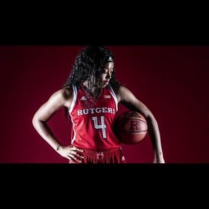 Meet your Posher, Sierra